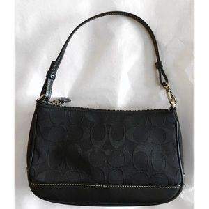 Coach Bags - COACH AUTHENTIC BLACK LARGE WRISTLET Coach Bags - COACH AUTHENTIC BLACK LARGE WRISTLET